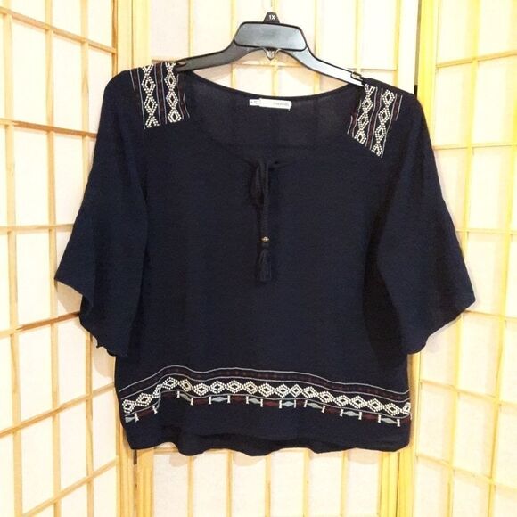 Maurices Tops - Maurices Peasant Boho Keyhole Aztec Print Blouse